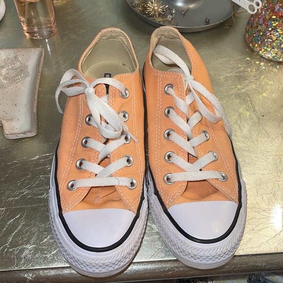 Converse Shoes - Cream orange converse